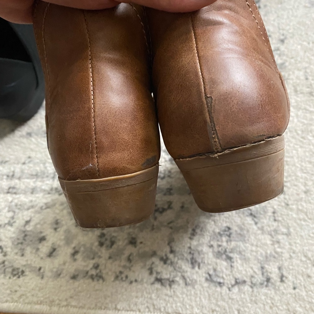 2 pair Universal Thread boots - Picture 7 of 8